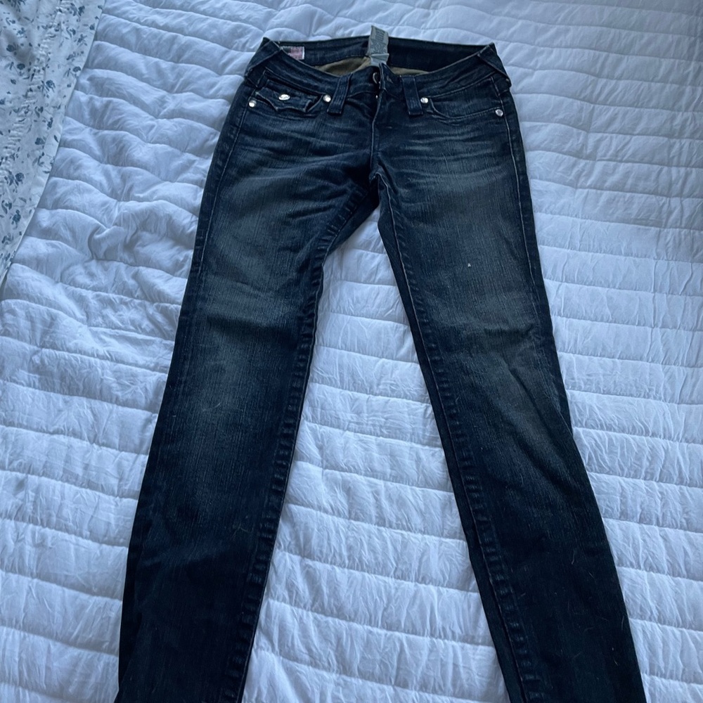 True Religion woman’s denim jeans size 25 (US 0-2). Excellent condition!